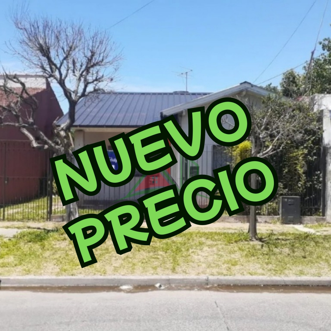 CASA EN VENTA 4 AMBIENTES CON PATIO Y ENTRADA DE AUTO - PABLO PODESTA
